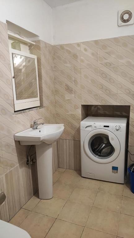 Dea1 Majlinda Apartment Sarandë Exteriör bild